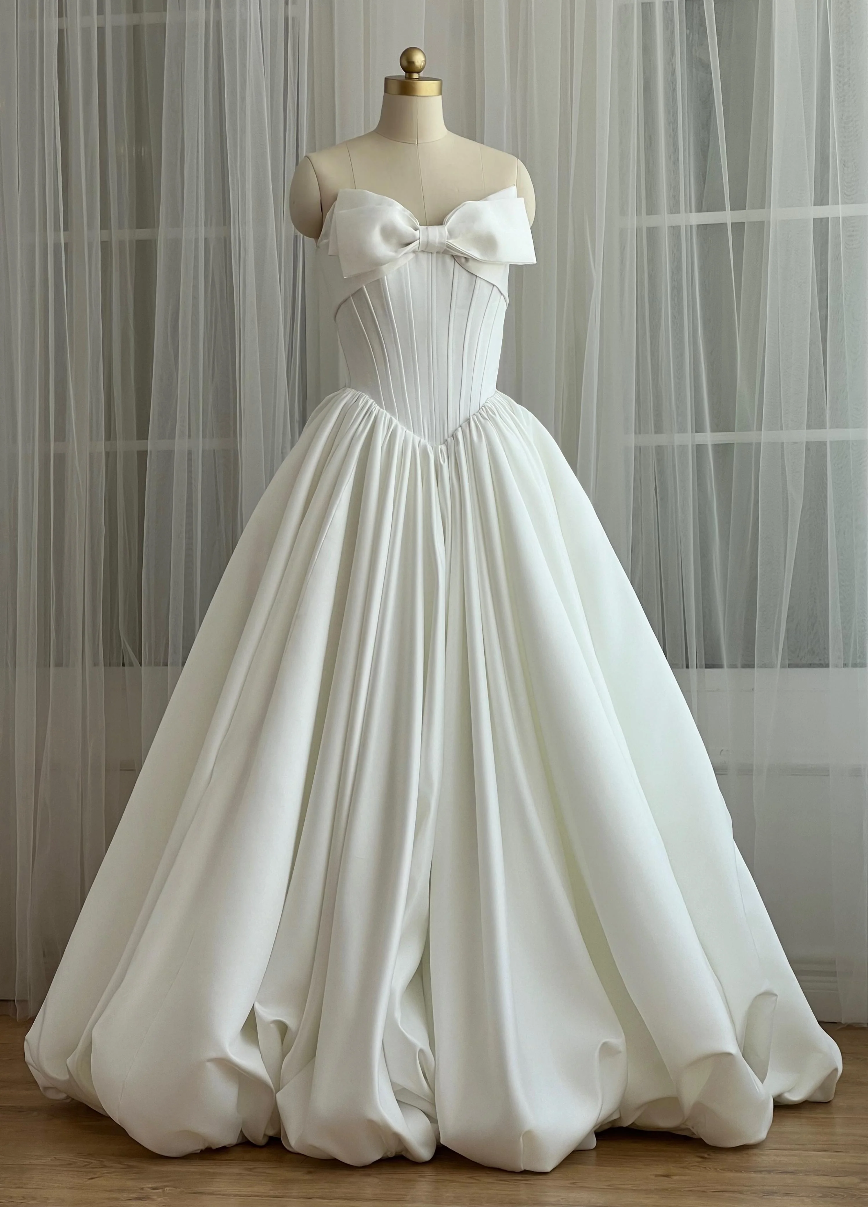 Moon Bow Dress White Maxi - Image 2